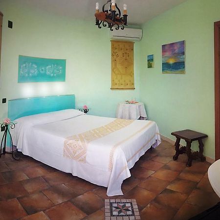Bed and Breakfast Le Quattro Mura Pula Exterior foto