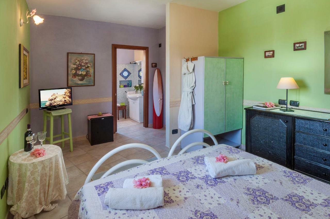 Bed and Breakfast Le Quattro Mura Pula Exterior foto